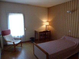 chambre 235.jpg chambre 235.jpg